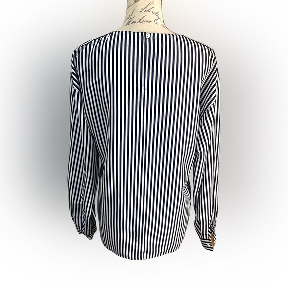 Louis Feraud Blouse - Picture 2 of 5